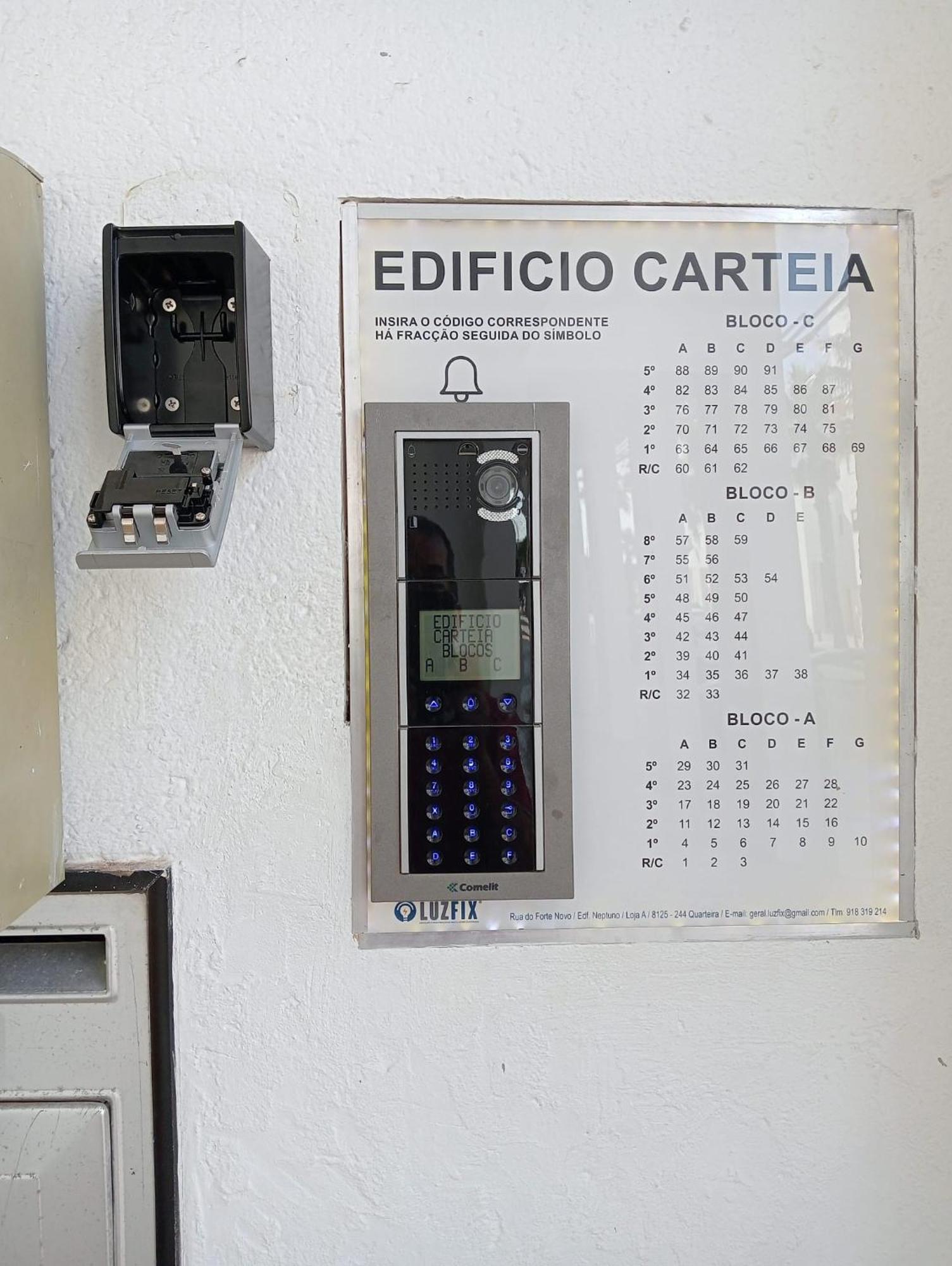 Cartaia Apartamento Leste Quarteira Buitenkant foto